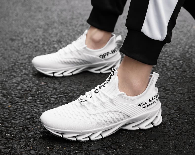 Mulat Hyperlift Sneakers - White